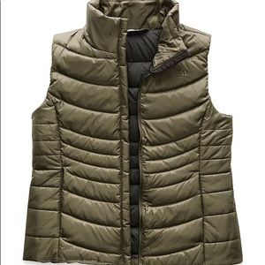 WOMEN'S ACONCAGUA VEST II Sz M in New Taupe NWOT!